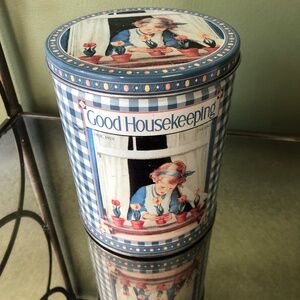 Darling tin Girl with Tulips